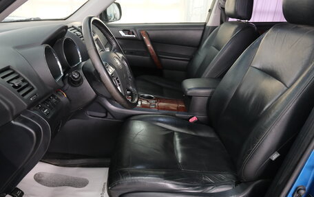 Toyota Highlander III, 2011 год, 1 719 000 рублей, 6 фотография