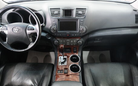 Toyota Highlander III, 2011 год, 1 719 000 рублей, 15 фотография