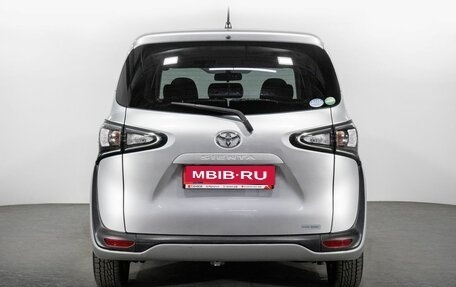 Toyota Sienta II, 2018 год, 1 499 000 рублей, 4 фотография