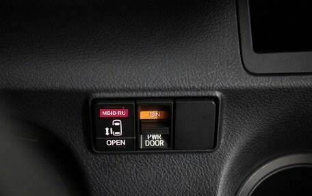 Toyota Sienta II, 2018 год, 1 499 000 рублей, 16 фотография