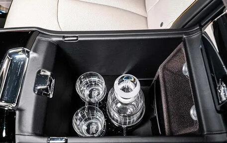 Rolls-Royce Cullinan, 2025 год, 140 000 000 рублей, 11 фотография