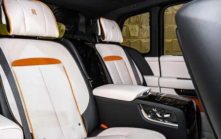 Rolls-Royce Cullinan, 2025 год, 140 000 000 рублей, 10 фотография