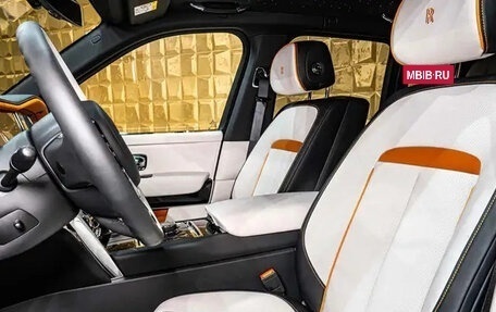 Rolls-Royce Cullinan, 2025 год, 140 000 000 рублей, 9 фотография