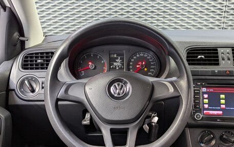 Volkswagen Polo VI (EU Market), 2015 год, 760 000 рублей, 17 фотография