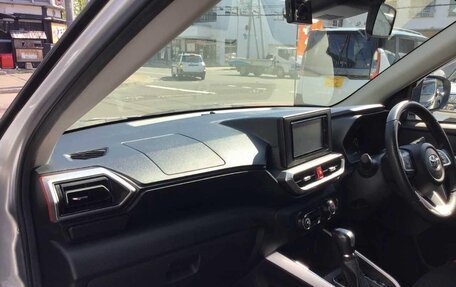 Toyota Raize I, 2021 год, 1 099 000 рублей, 19 фотография