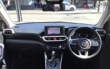 Toyota Raize I, 2021 год, 1 099 000 рублей, 22 фотография