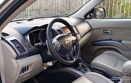 Mitsubishi Outlander III рестайлинг 3, 2008 год, 679 000 рублей, 5 фотография