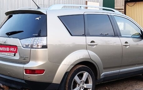 Mitsubishi Outlander III рестайлинг 3, 2008 год, 679 000 рублей, 4 фотография