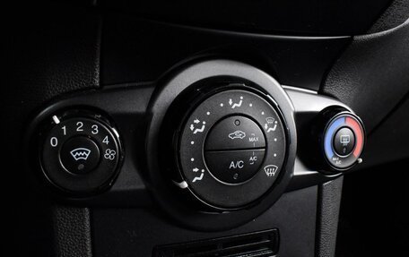 Ford Fiesta, 2016 год, 965 000 рублей, 15 фотография