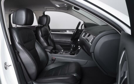 Volkswagen Touareg III, 2017 год, 3 186 000 рублей, 8 фотография