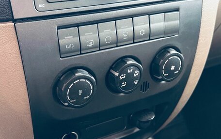 ЛуАЗ Patriot, 2013 год, 560 000 рублей, 15 фотография