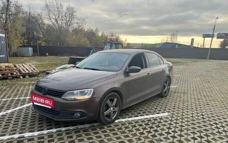Volkswagen Jetta VI, 2012 год, 880 000 рублей, 5 фотография