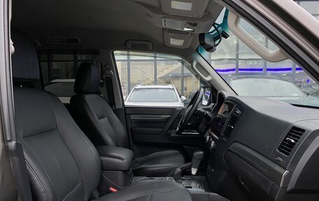 Mitsubishi Pajero IV, 2011 год, 1 449 000 рублей, 20 фотография