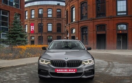 BMW 5 серия, 2019 год, 4 200 000 рублей, 3 фотография