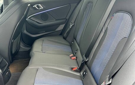 BMW 1 серия, 2022 год, 2 230 000 рублей, 5 фотография