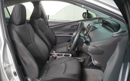 Toyota Prius IV XW50, 2019 год, 2 159 000 рублей, 10 фотография