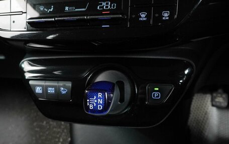 Toyota Prius IV XW50, 2019 год, 2 159 000 рублей, 20 фотография