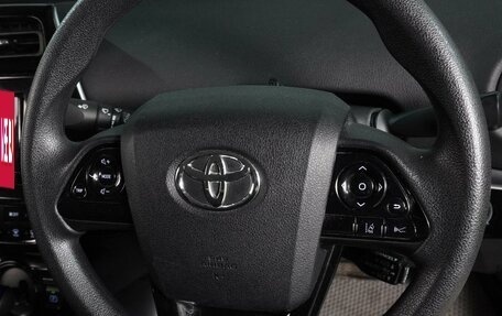 Toyota Prius IV XW50, 2019 год, 2 159 000 рублей, 16 фотография