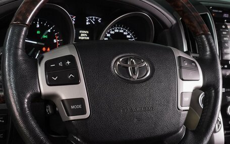 Toyota Land Cruiser 200, 2014 год, 4 199 000 рублей, 24 фотография