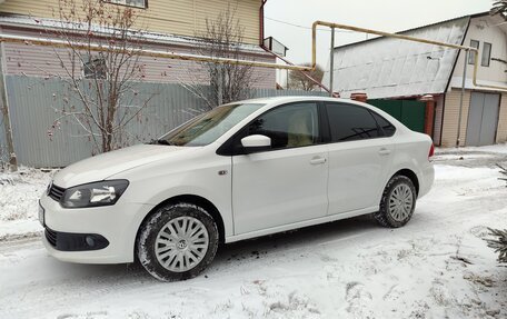 Volkswagen Polo VI (EU Market), 2010 год, 800 000 рублей, 3 фотография