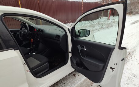 Volkswagen Polo VI (EU Market), 2010 год, 800 000 рублей, 10 фотография