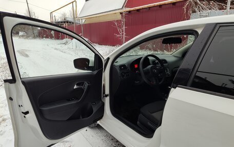 Volkswagen Polo VI (EU Market), 2010 год, 800 000 рублей, 7 фотография