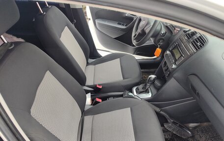 Volkswagen Polo VI (EU Market), 2010 год, 800 000 рублей, 11 фотография