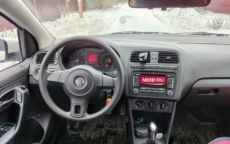 Volkswagen Polo VI (EU Market), 2010 год, 800 000 рублей, 15 фотография