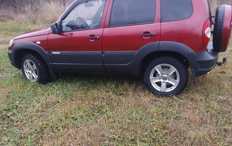 Chevrolet Niva I рестайлинг, 2012 год, 515 000 рублей, 2 фотография