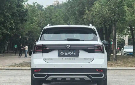 Volkswagen T-Cross I, 2021 год, 1 200 001 рублей, 6 фотография