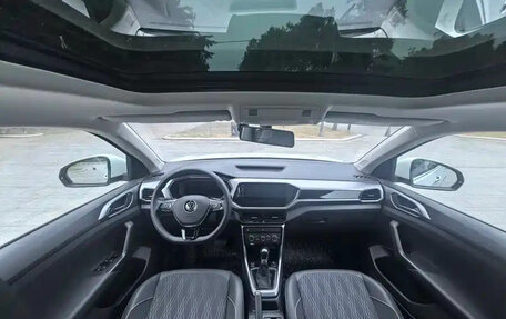 Volkswagen T-Cross I, 2021 год, 1 200 001 рублей, 8 фотография