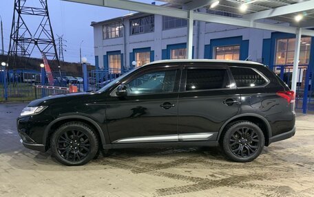 Mitsubishi Outlander III рестайлинг 3, 2015 год, 1 699 000 рублей, 2 фотография