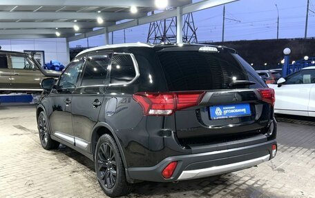 Mitsubishi Outlander III рестайлинг 3, 2015 год, 1 699 000 рублей, 3 фотография