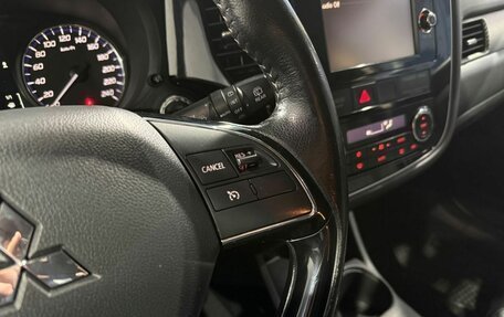 Mitsubishi Outlander III рестайлинг 3, 2015 год, 1 699 000 рублей, 13 фотография