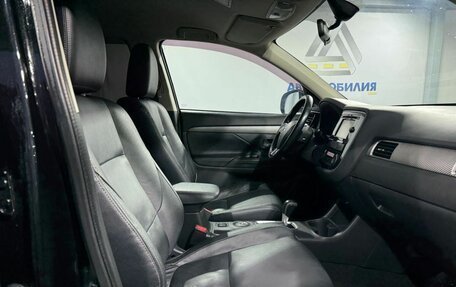 Mitsubishi Outlander III рестайлинг 3, 2015 год, 1 699 000 рублей, 11 фотография