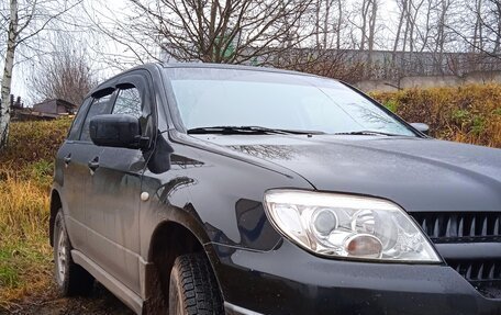 Mitsubishi Outlander III рестайлинг 3, 2004 год, 495 000 рублей, 8 фотография