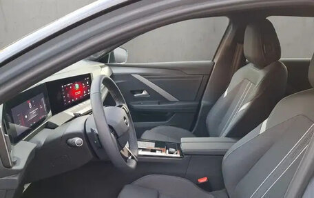 Opel Astra, 2025 год, 3 800 000 рублей, 14 фотография