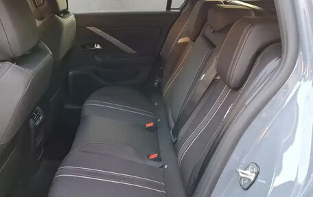 Opel Astra, 2025 год, 3 800 000 рублей, 11 фотография