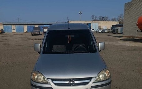 Opel Combo C, 2005 год, 400 000 рублей, 1 фотография