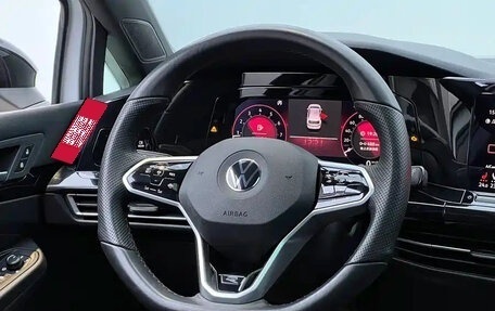 Volkswagen Golf VIII, 2020 год, 1 299 800 рублей, 21 фотография