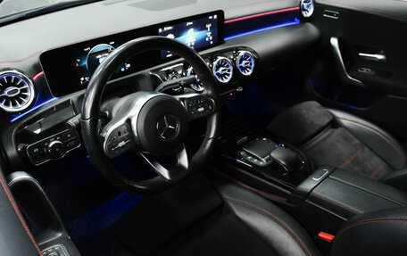 Mercedes-Benz CLA, 2020 год, 3 090 000 рублей, 12 фотография