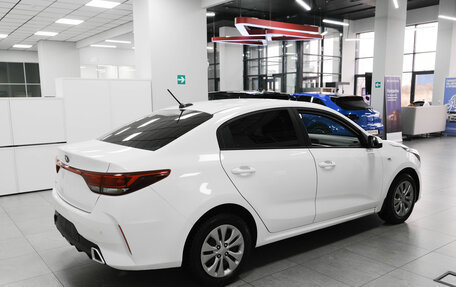 KIA Rio IV, 2021 год, 1 740 000 рублей, 2 фотография