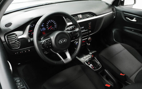 KIA Rio IV, 2021 год, 1 740 000 рублей, 14 фотография