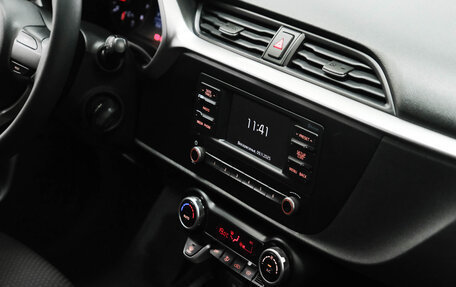 KIA Rio IV, 2021 год, 1 740 000 рублей, 17 фотография