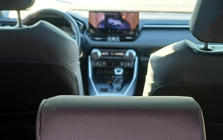 Toyota RAV4, 2024 год, 3 400 000 рублей, 15 фотография