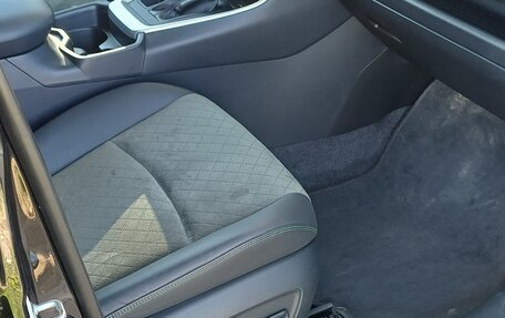 Toyota RAV4, 2024 год, 3 400 000 рублей, 9 фотография