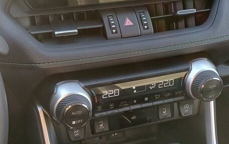 Toyota RAV4, 2024 год, 3 400 000 рублей, 17 фотография