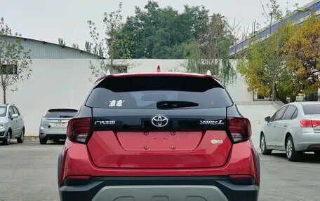 Toyota Yaris XP150 рестайлинг, 2021 год, 870 000 рублей, 8 фотография