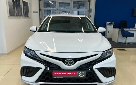 Toyota Camry, 2020 год, 3 199 900 рублей, 2 фотография