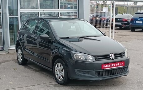 Volkswagen Polo VI (EU Market), 2011 год, 445 000 рублей, 3 фотография